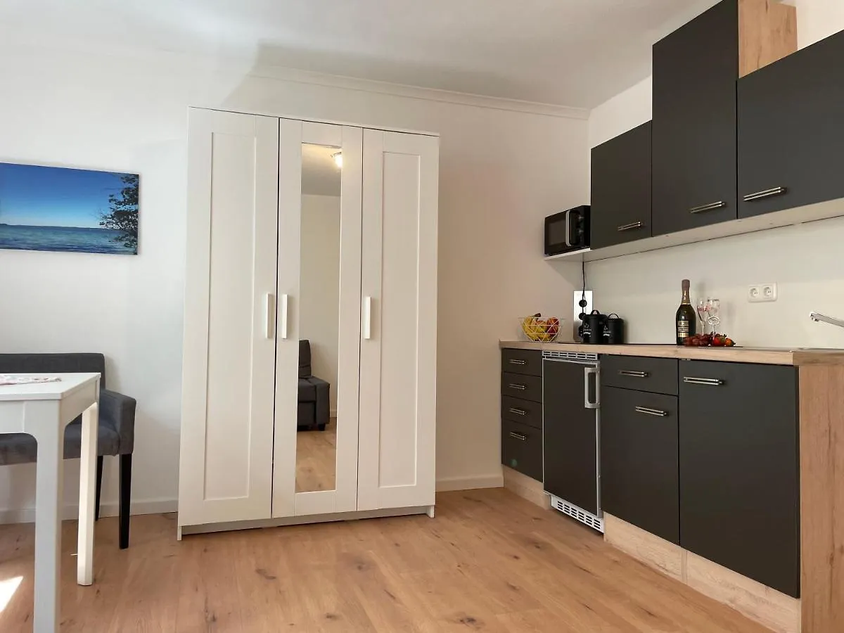 Apartment Schoene Souterrainwohnung In Seeshaupt